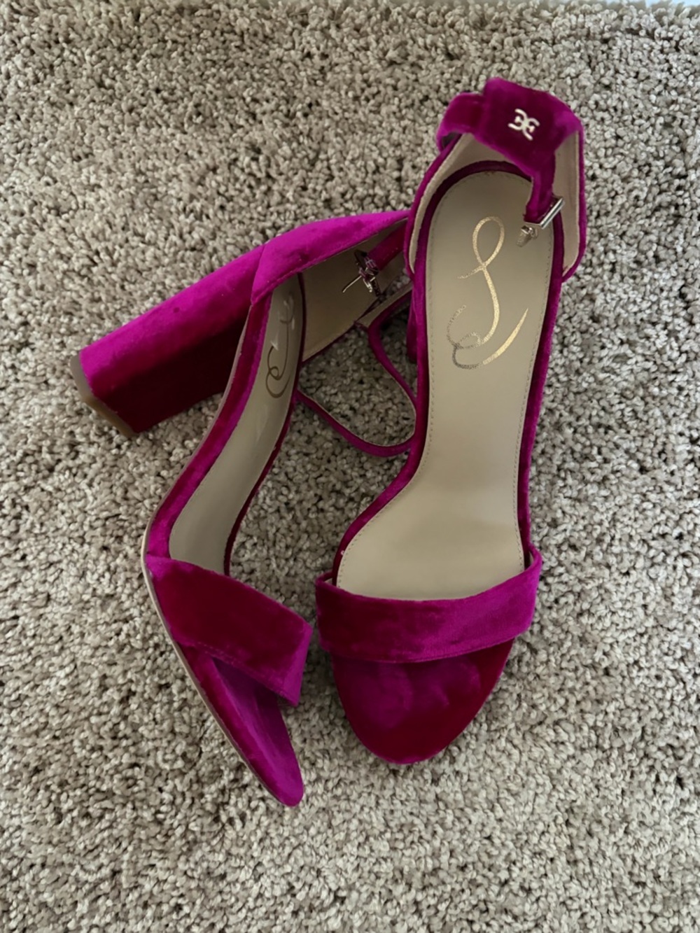 Sam Edelman- Women's Fuchsia Velvet Yaro Block Heel Sandals
